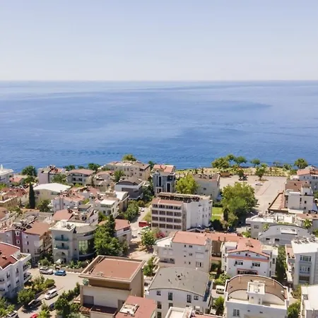 Daire Flat With Terrace In Muratpasa *