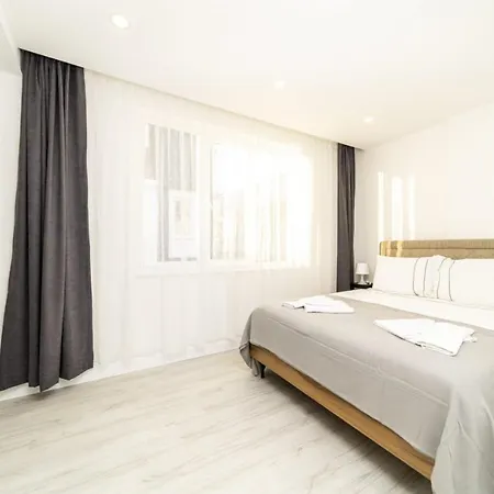 Flat With Terrace In Muratpasa Antalya